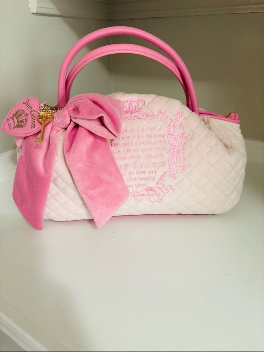 She’s 🎀 Royal Purse 👛